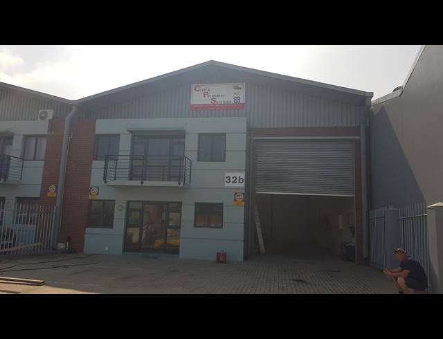 370M² FACTORY TO LET IN SAXENBURG PARK 1